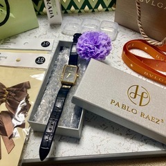 ネックレス3点・FURLA時計・ブランド紙袋の画像