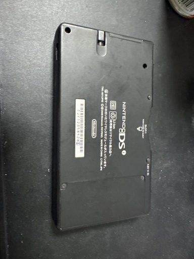 DS i ブラック