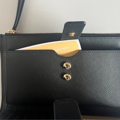 マイケルコース二つ折り財布の画像