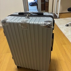 キャリーケース　スーツケースの画像