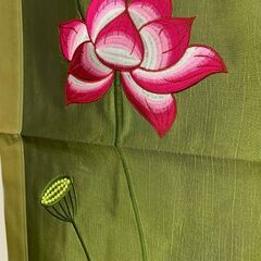 タペストリー（蓮・緑）の画像