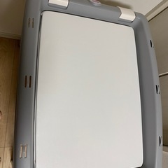 ベビーバススタンド おむつ交換台　折りたたみ式　美品の画像
