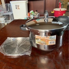 【無料・未使用】5L大型圧力鍋の画像