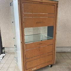 ガラスケースの画像