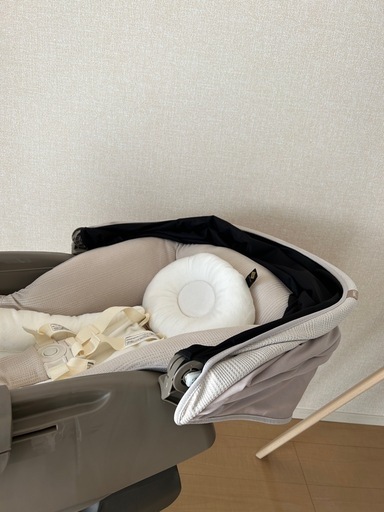 tm様取引中【美品2025年購入】combi ネムリラオートスウィング