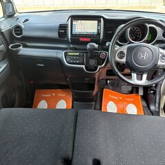 【総額コミコミ】広島発プライムゲート26年NBOX　GターボLパッケージ　★内外装美車★パールホワイト★　車検令和9年2月23日　ワンオーナー　純正ナビ　バックカメラ　フルセグテレビ　ブルートゥース対応　DVD再生　ステアリングリモコン　両側パワースライドドア　HIDライト　クルーズコントロール　ETC　前後ドライブレコーダー　黒内装　純正14インチアルミホイール　タイミングチェーン　ディーラーオートオークション仕入　軽自動車　格安の画像