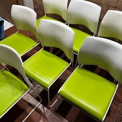 ミーティングチェア7脚セット スタッキングチェアの画像