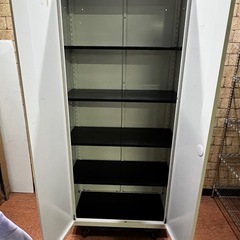 Ceha 扉付5段キャビネット 鍵なし スチール書庫 オフィス家具の画像