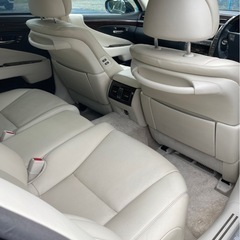 LS600h レクサス　セダン　ハイブリッドの画像