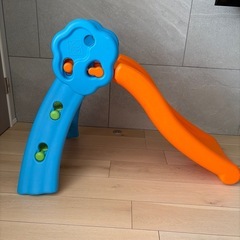 子ども用すべり台の画像