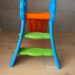 子ども用すべり台の画像