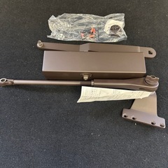 ykk ap玄関ドア　クローザの画像