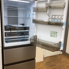 90分の無料軽トラック貸出サービス！【AQUA】4ドア冷蔵庫（AQR-V43E5）のご紹介です!の画像