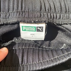 PUMAジャージパンツの画像