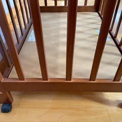 ベビーベッドの画像