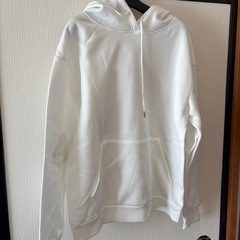 【新品】バックプリントフード付パーカーの画像