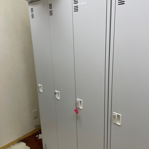 【美品】スチールロッカー3名用✖️二台