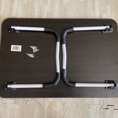 【複数購入の場合¥300】折りたたみミニテーブルの画像