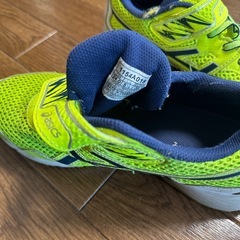 ③asics  スニーカーの画像
