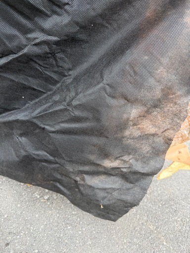 業務用 不織布 防草シート 除草シート 1巻 ほぼ未使用 65cm幅 全長不明 数百m 直径およそ50cm DIY 畑 ガーデニング 
