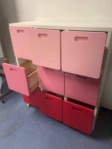 子供部屋に ピンク9ボックス タンス