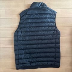 UNIQLO ウルトラライトダウンベストの画像