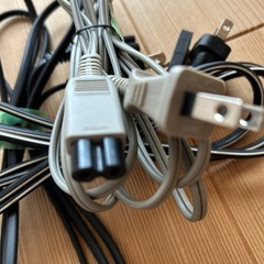 メガネ差込型の電源コード200㎝
の画像