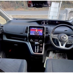 走行少ないセレナライダーＶセレSハイブリッド4WDの画像