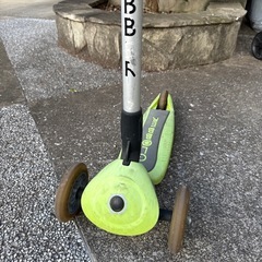 GLOBBER のキックボードの画像