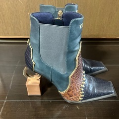 YELLOブーツの画像