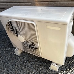 TOSHIBA エアコン　取外し済みの画像