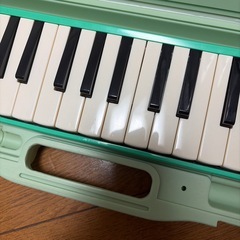 【中古品】スズキ　メロディーオン　グリーンの画像
