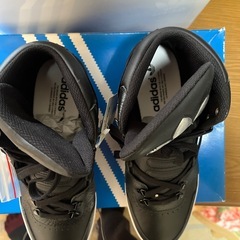 アディダス本革27.5の画像