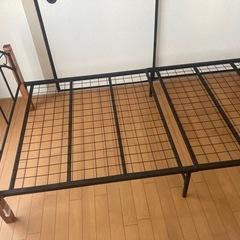 シングルベッドのフレーム
の画像