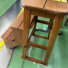 【ドリーム川西店御来店限定】☆ジモティー見たよ♪割引☆格納式ステップスツール　踏み台　椅子／クリーニング済み【2125560000057578】の画像