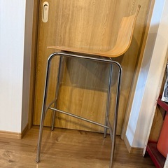 木製ハイチェアの画像