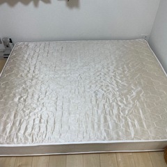 クイーンsizeマットレスの画像