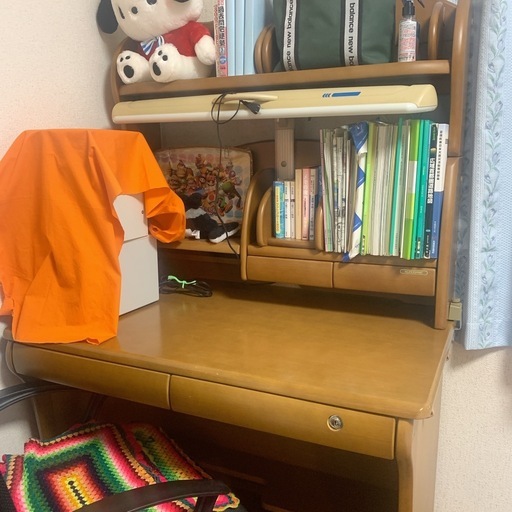 勉強机引き出し付き