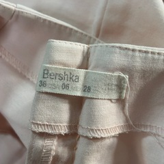 Bershka ハイウェスト ショートパンツの画像
