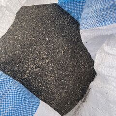 土のう袋入りの砂 約25kg／1袋100円・40袋パレット4,000円 DIY・工事・ガーデニング用の画像