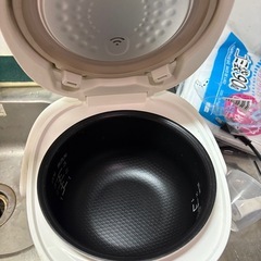 炊飯器の画像