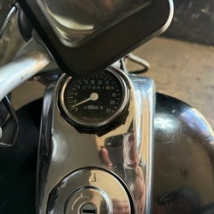 ★支払総額12.8万円★定休日なし！いつでも現車確認可能です！ ホンダ マグナ50 黒 AC13 激安50MT！ 人気のマグナ！ 社外ハンドル！社外メーター！ カスタムベースに♪の画像