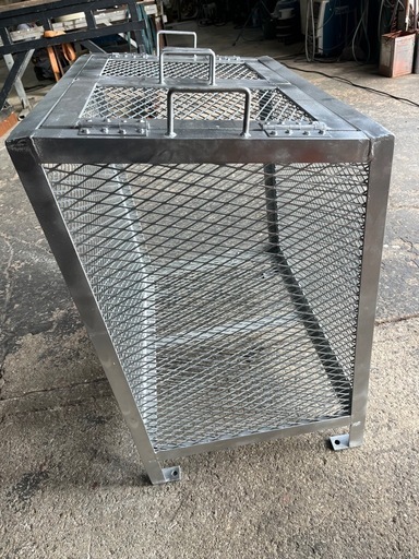 鉄製ダストボックス?‍⬛??