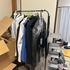 ハンガーラック4個譲りますの画像