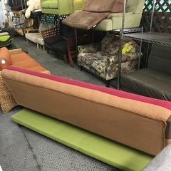 ジャングルジャングル貝塚店　ソファ　ソファーベッド　カラフル　お洒落　貝塚市　二色浜　リサイクルショップの画像