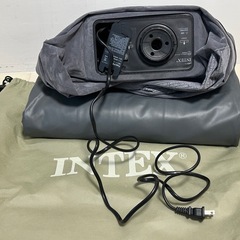 ①【INTEX 電動エアーベッド シングル 33cm】オマケ付きの画像
