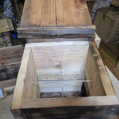 日本蜜蜂巣箱・大巣箱,4段式（ハチミツ沢山溜まります）【置くだけの巣箱】後ろ開き戸付き 無料・蜜蝋塗り有りの画像