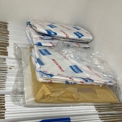  引越しダンボール100枚以上、緩衝材、布団袋の画像