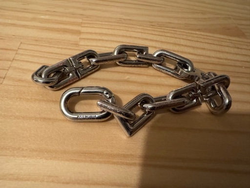 BALENCIAGA  ブレスレット　B chain Mサイズ　シルバー　　【入手困難】
