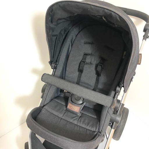 mountain buggy マウンテンバギー　ベビーカー　コスモポリタン　黒